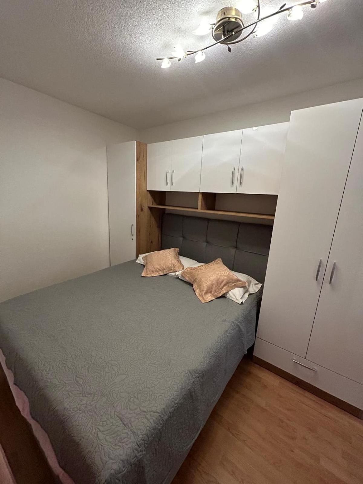 Apartment Lovre Topic Baška Voda Екстериор снимка