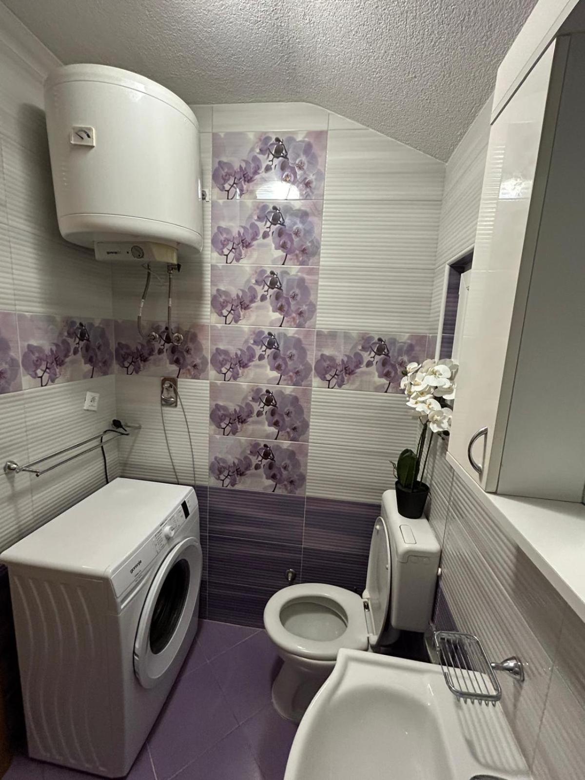 Apartment Lovre Topic Baška Voda Екстериор снимка