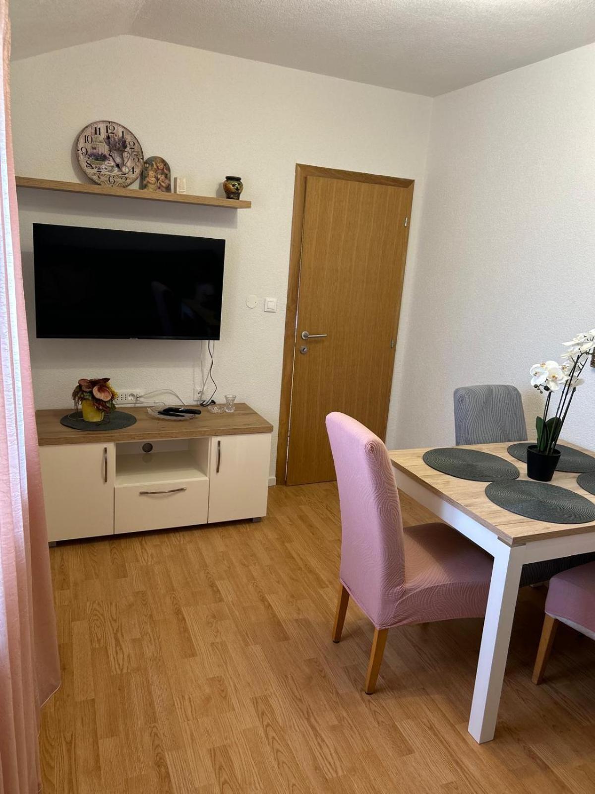 Apartment Lovre Topic Baška Voda Екстериор снимка